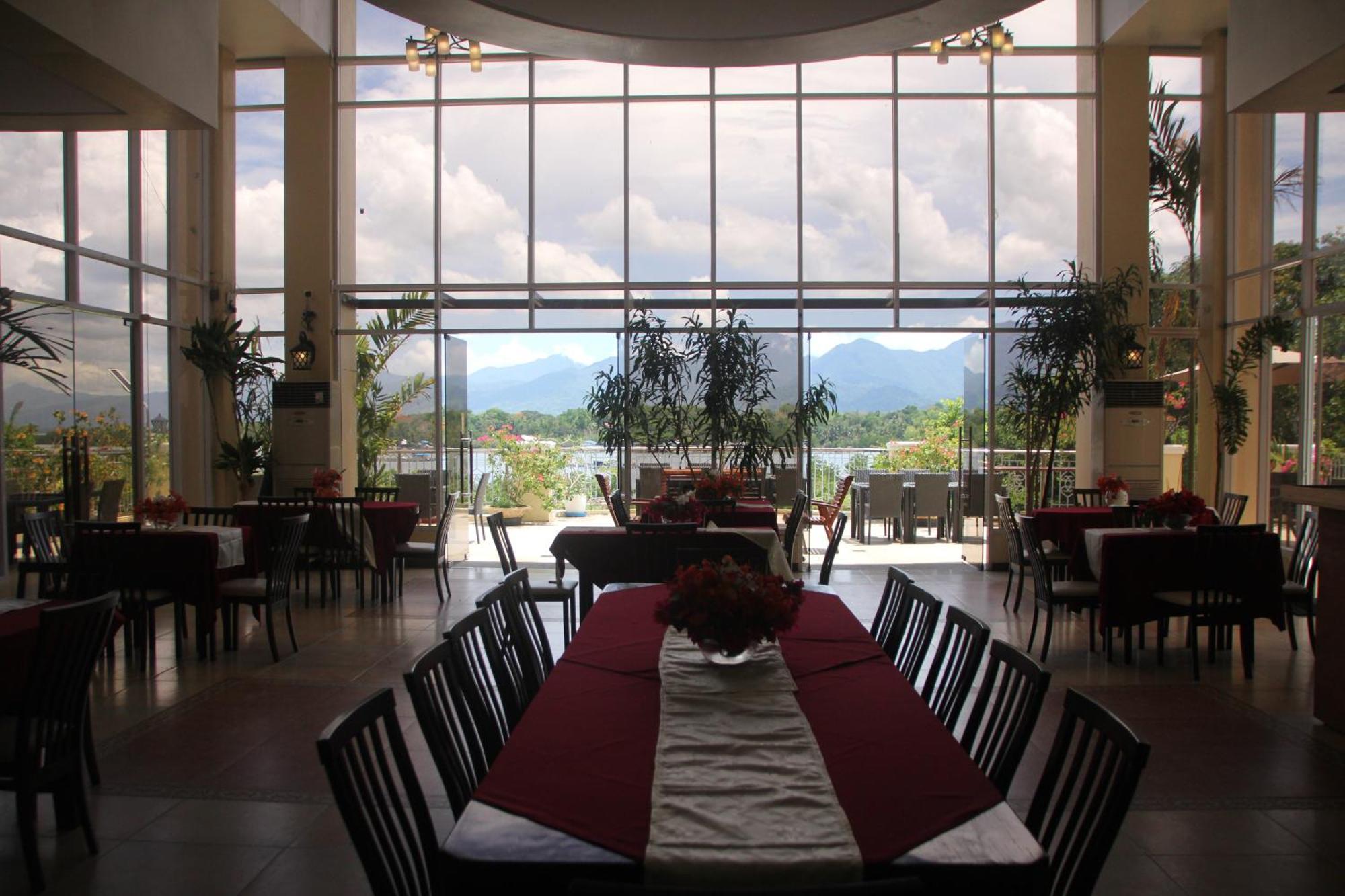Hotel Palacio Puerto Princesa Exterior photo