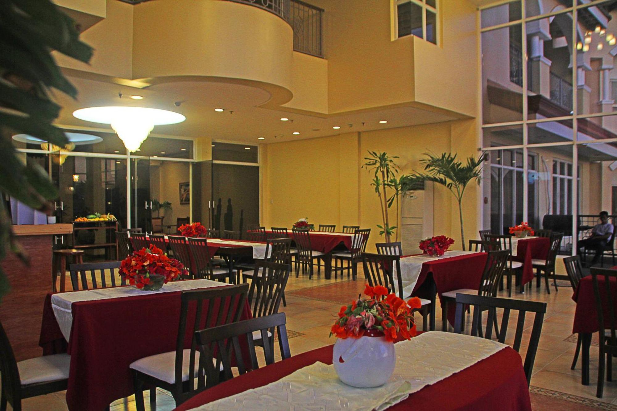 Hotel Palacio Puerto Princesa Exterior photo